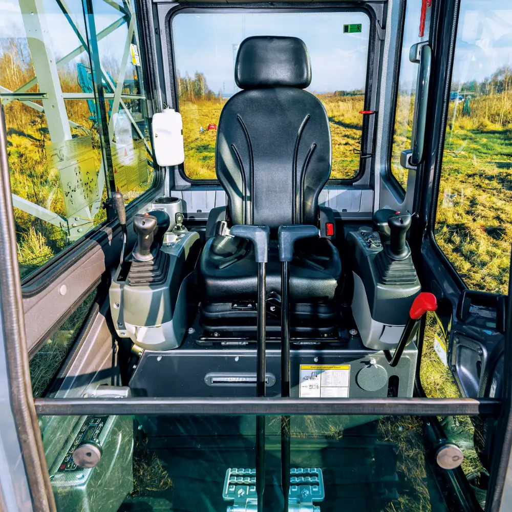 SWE25UF Mini Excavator - Image 11