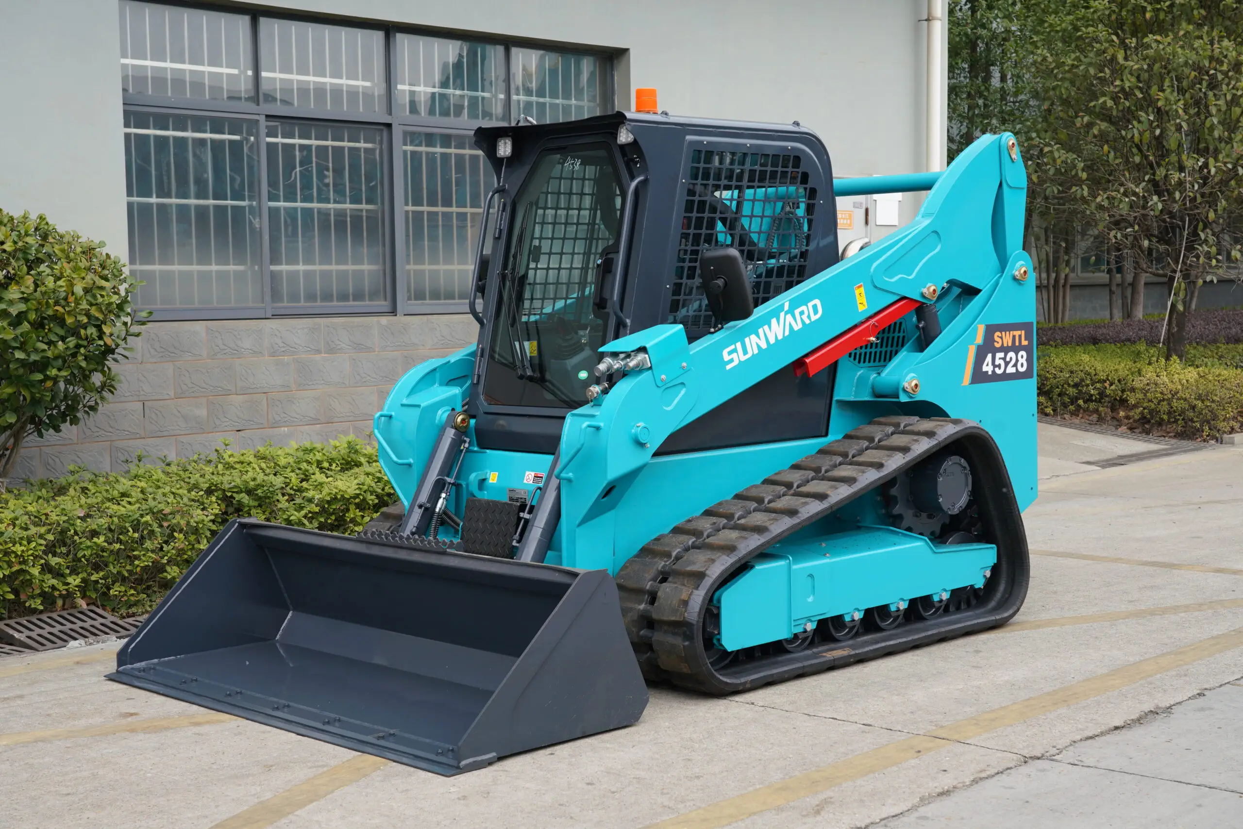 SWTL4528 Tracked Skid Steer - Image 18