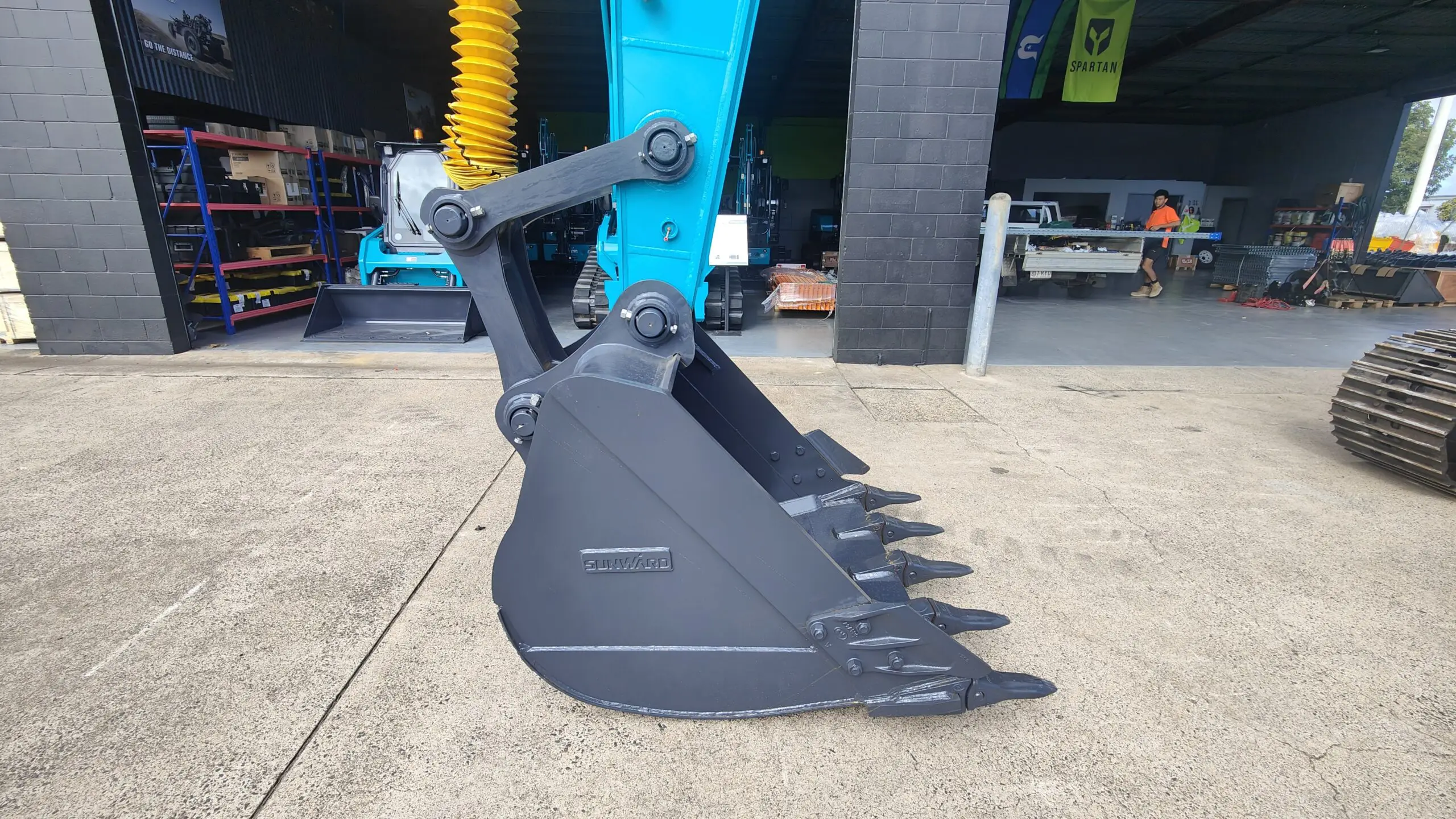 SWE225E-3H Medium Excavator - Image 7
