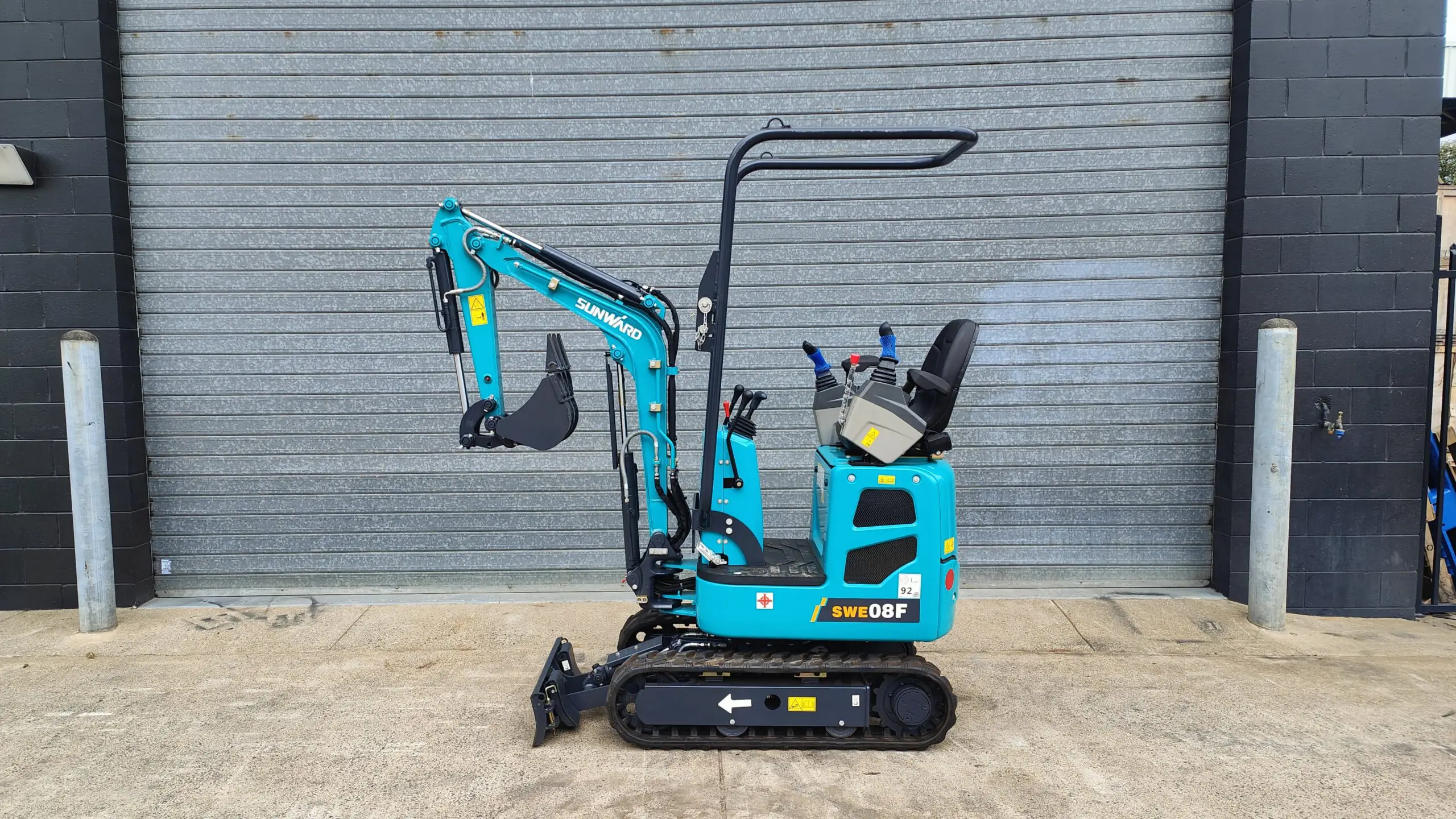SWE08F Mini Excavator - Image 4
