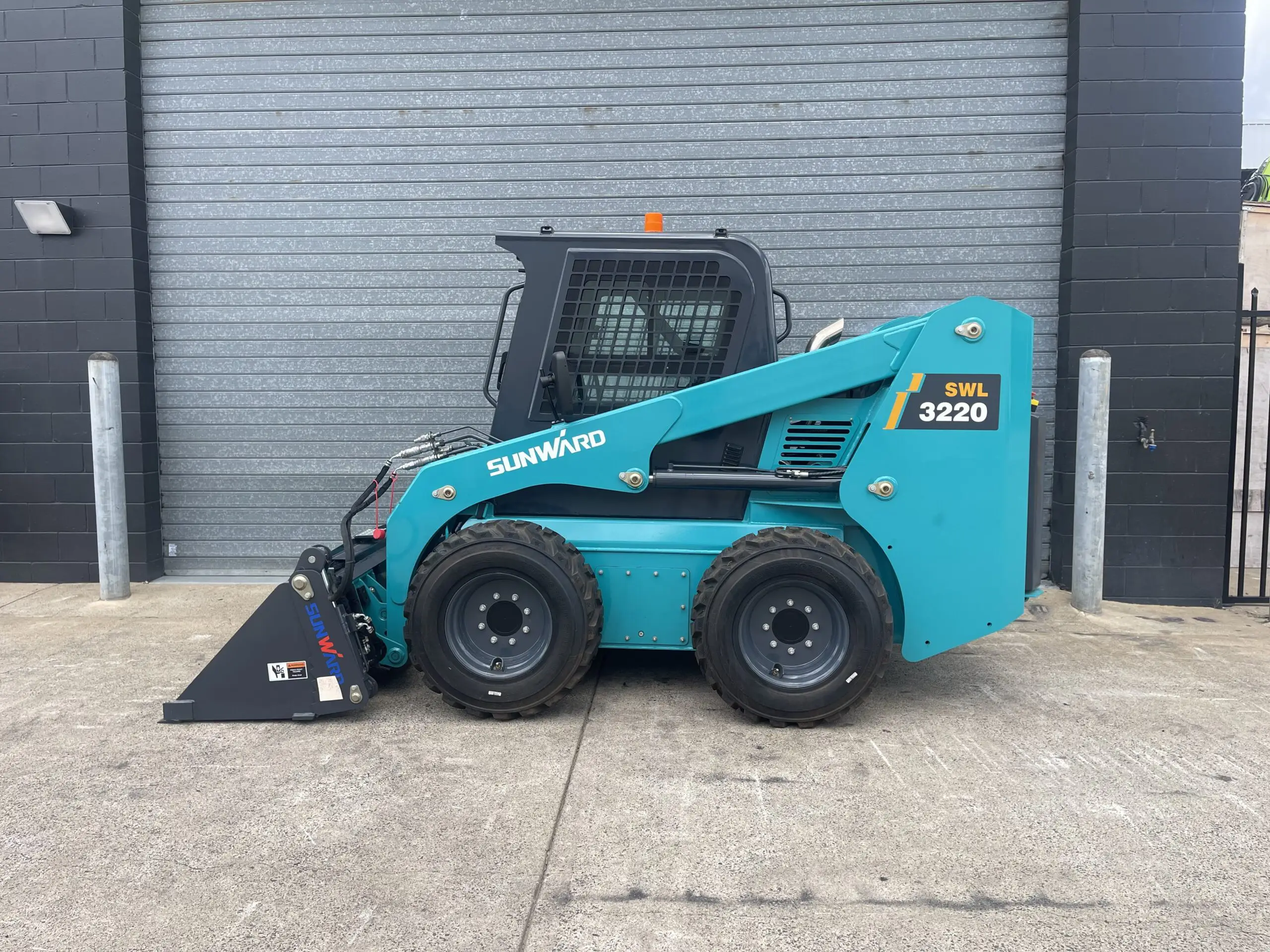 SWL3220 Wheeled Skid Steer - Image 10