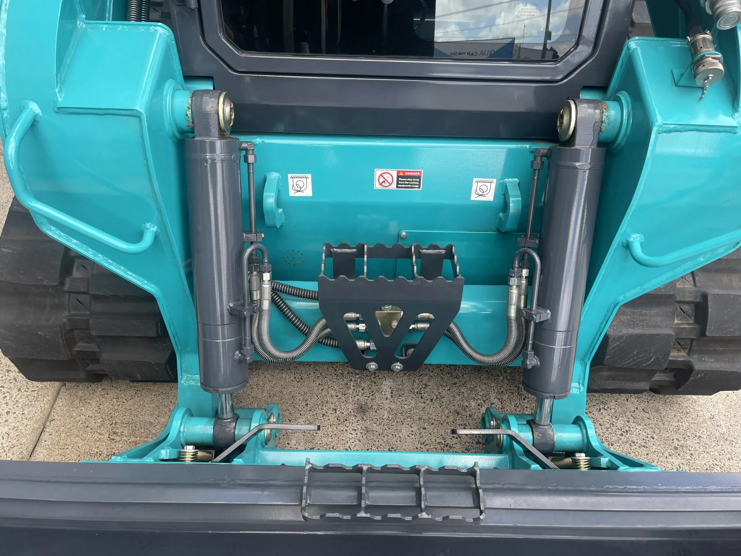 SWTL4528 Tracked Skid Steer - Image 8