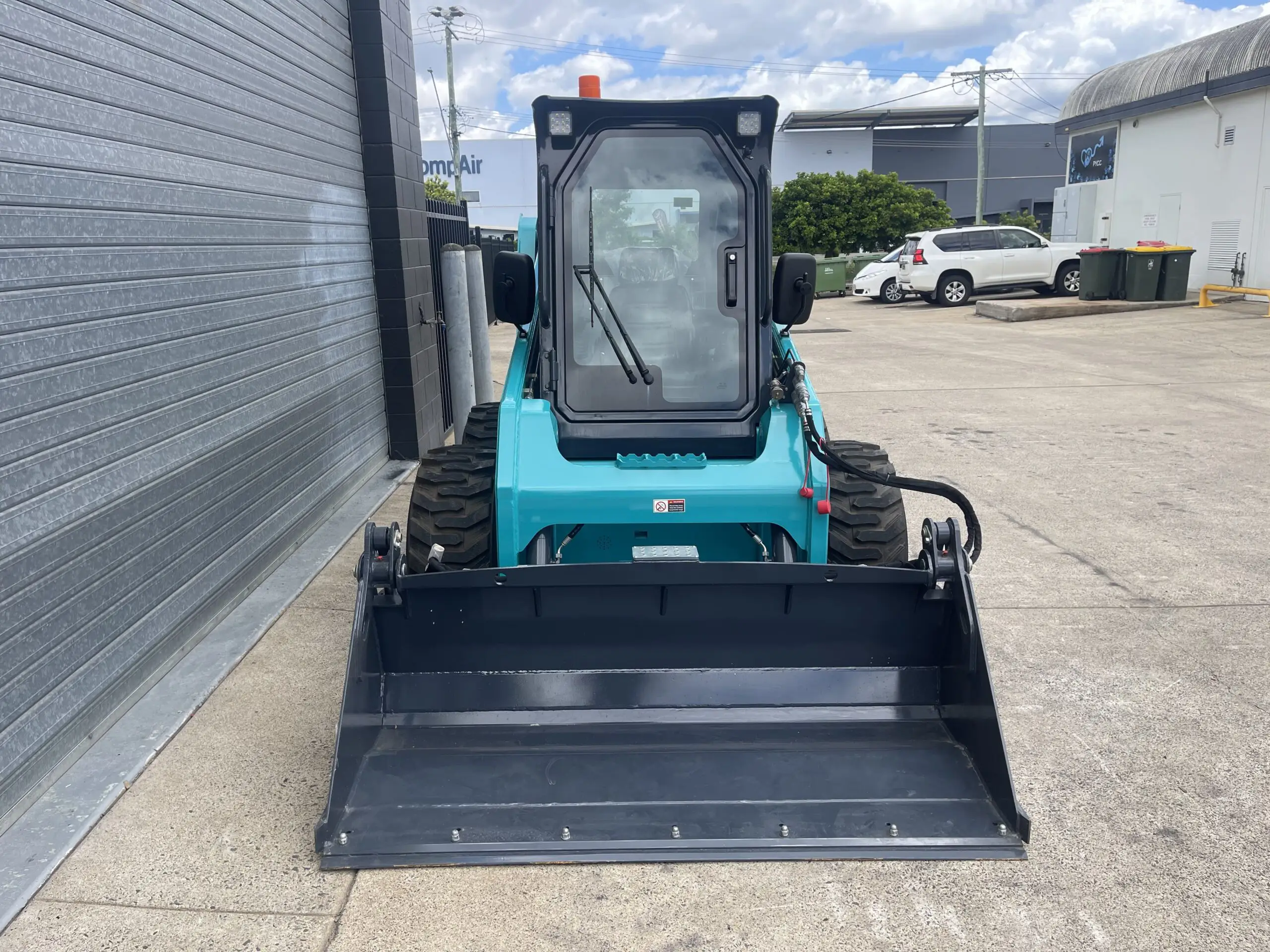 SWTL4528 Tracked Skid Steer - Image 12