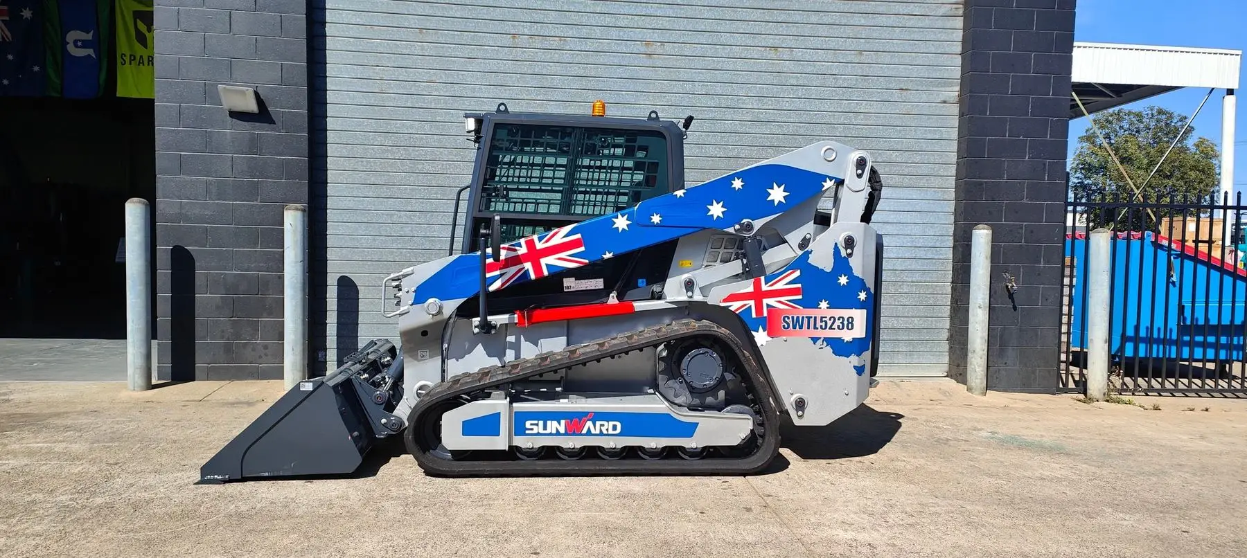 SWTL5238 Tracked Skid Steer - Image 3