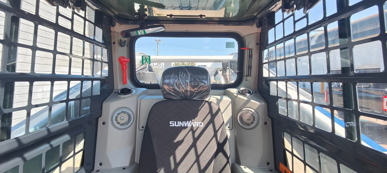 SWTL5238 Tracked Skid Steer - Image 22