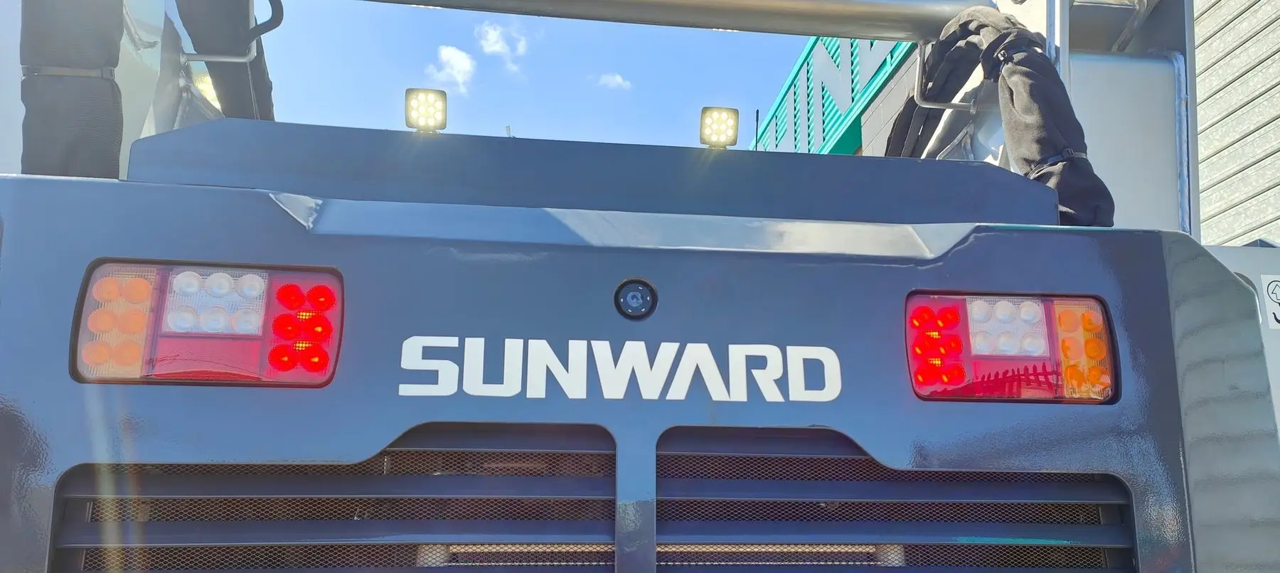 SWTL5238 Tracked Skid Steer - Image 10